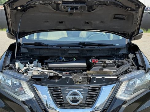 Used 2017 Nissan Rogue SV w/ Sun & Sound Touring Package AWD/4WD image 30