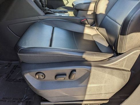 Certified 2022 Volkswagen Atlas SE image 16