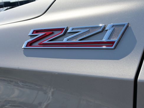 Used 2022 Chevrolet Tahoe Z71 w/ Luxury Package image 11