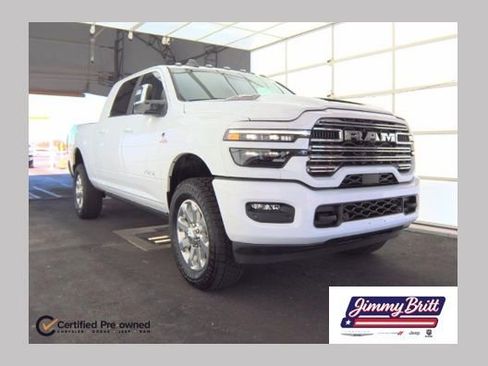 Used 2025 RAM 2500 Laramie AWD/4WD image 1