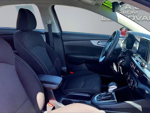Used 2024 Kia Forte LXS FWD image 7