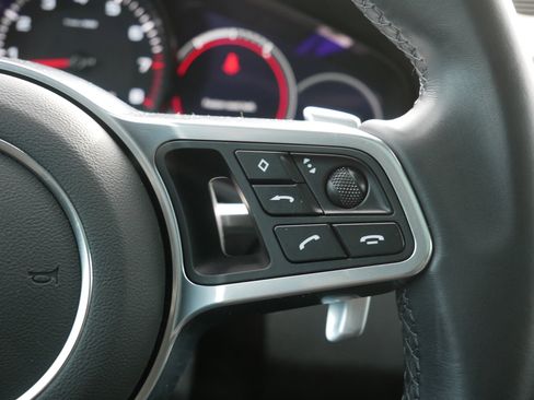 Used 2021 Porsche Cayenne image 25