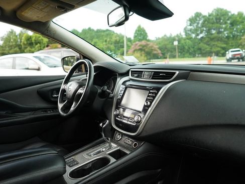 Used 2022 Nissan Murano SV FWD image 13
