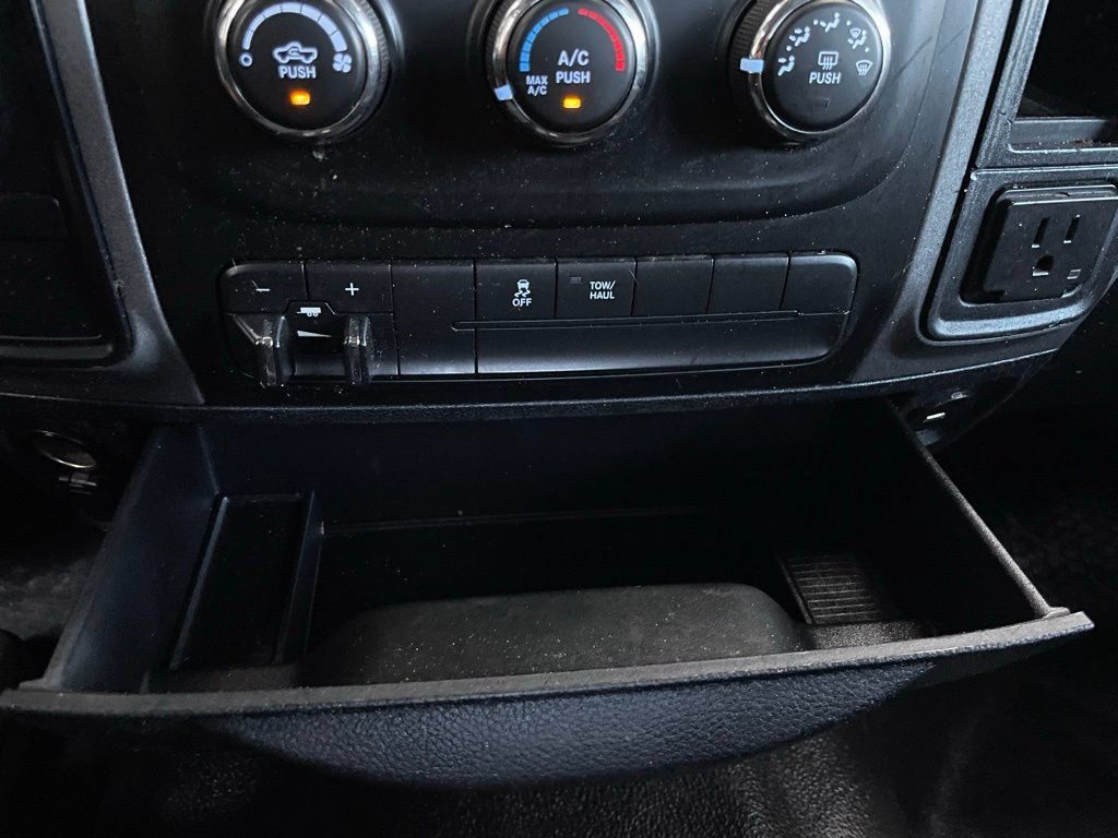Used 2018 RAM 1500 4x4 Crew Cab w/ Protection Group image 26