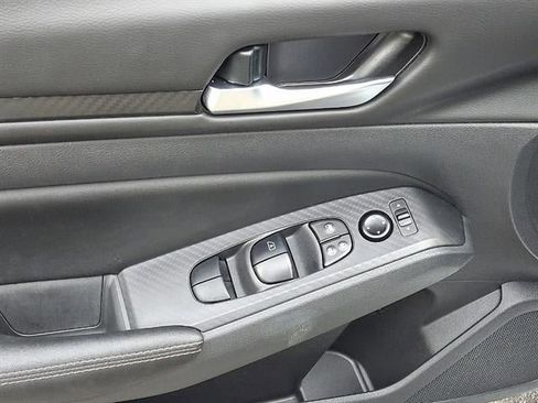 Certified 2024 Nissan Altima 2.5 SV image 12