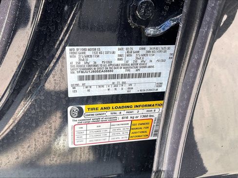 Used 2025 Ford Expedition Active AWD/4WD image 36