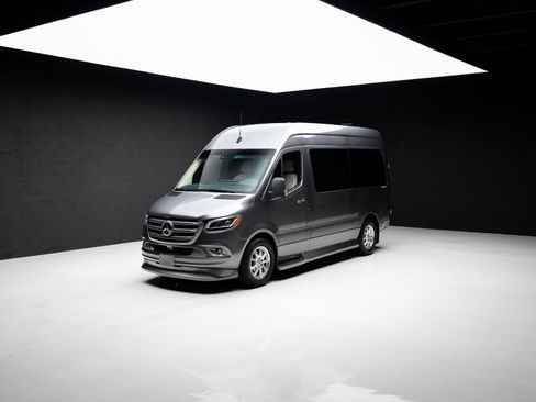 Used 2021 Mercedes-Benz Sprinter 144 Cargo image 94