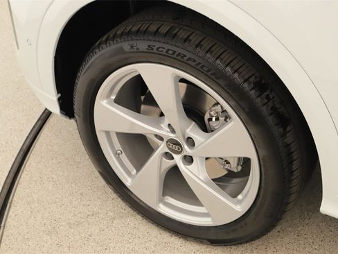 New 2025 Audi Q5 Premium Plus image 29
