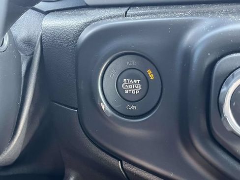 Used 2020 Jeep Wrangler Sport AWD/4WD image 28
