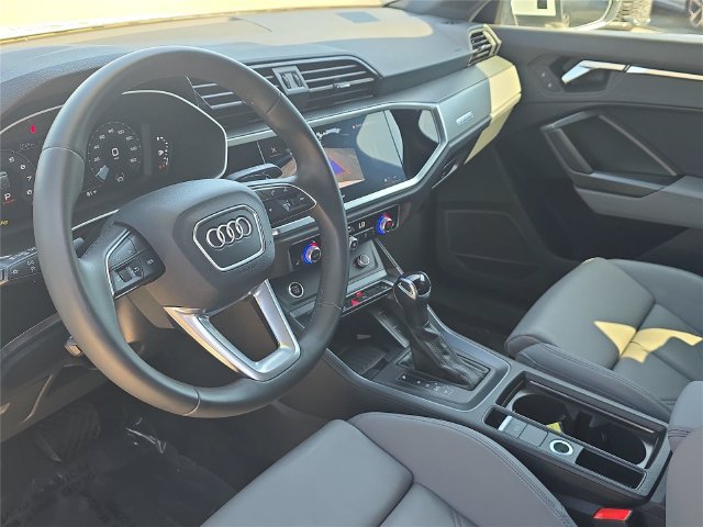 Used 2025 Audi Q3 2.0T Premium AWD/4WD image 14