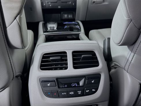 Used 2019 Honda Pilot Touring image 31