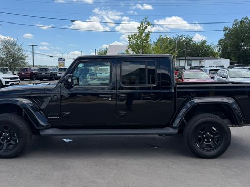Used 2023 Jeep Gladiator Overland AWD/4WD image 8