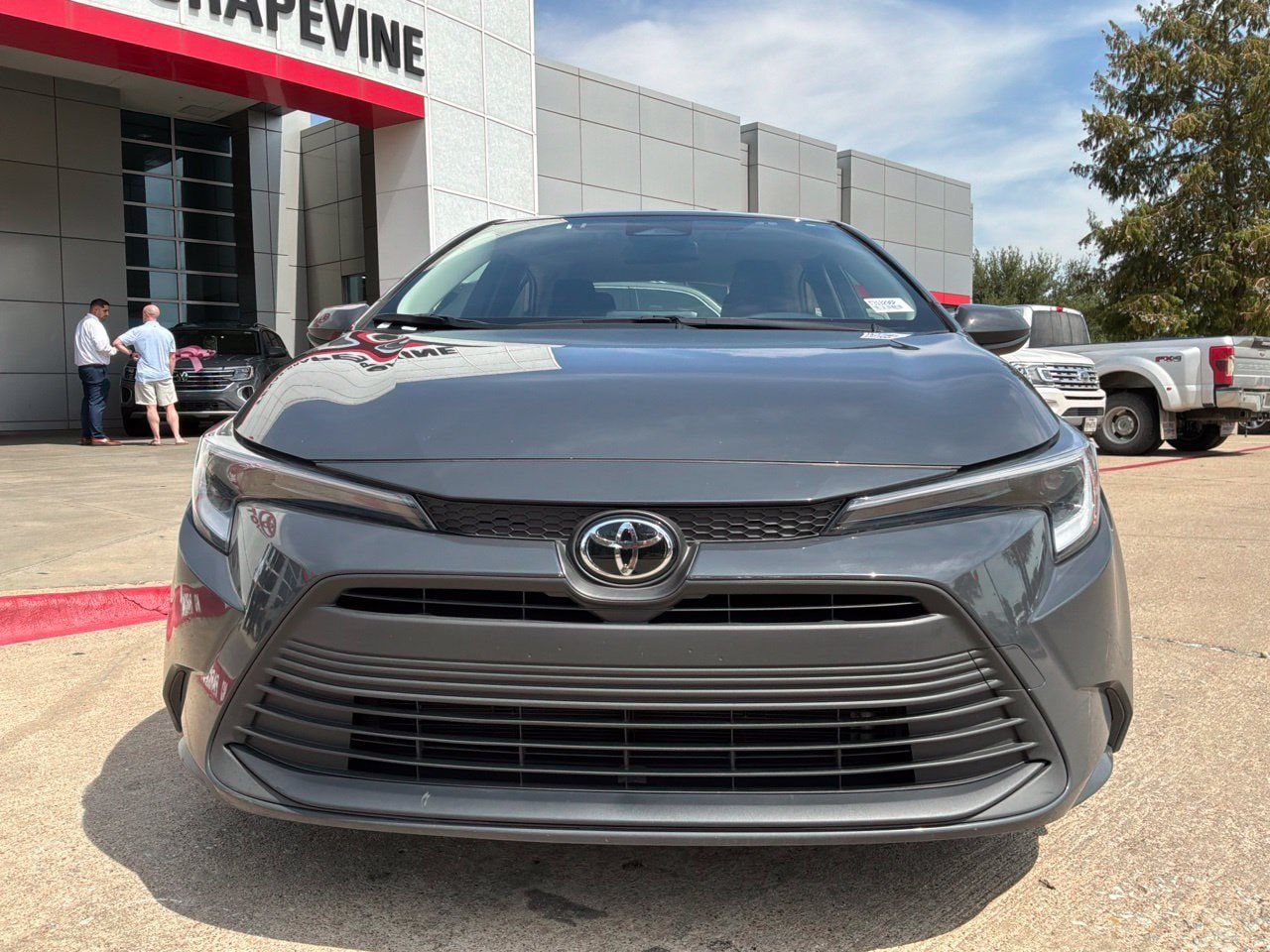Used 2026 Toyota Corolla LE FWD image 3