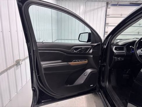 Used 2023 GMC Acadia SLE w/ Infotainment Package AWD/4WD image 15
