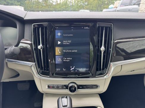 Used 2018 Volvo S90 T5 Momentum w/ Convenience Package AWD/4WD image 32