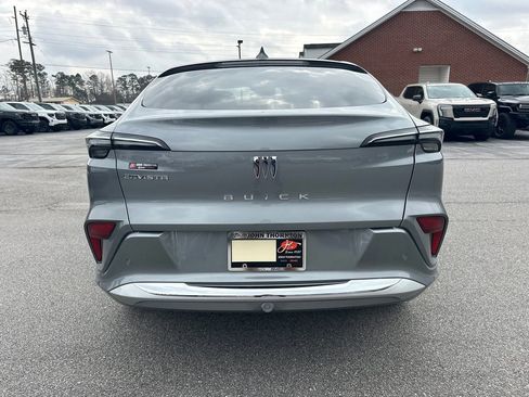 New 2026 Buick Envista Avenir image 7