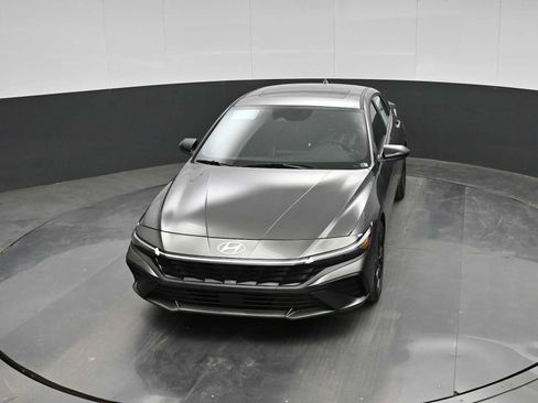 New 2026 Hyundai Elantra SEL Sport Premium FWD image 24