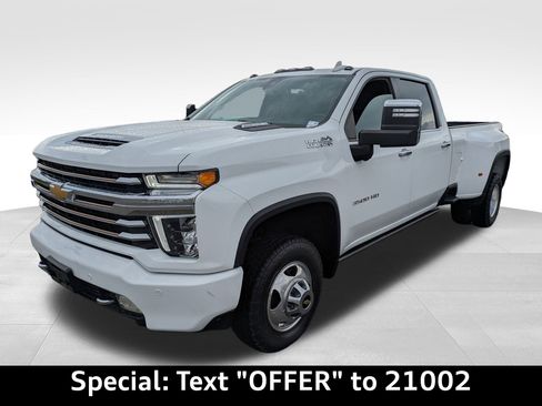 Used 2022 Chevrolet Silverado 3500 High Country w/ Safety Package II image 8