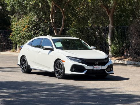 Used 2018 Honda Civic Sport Touring image 7