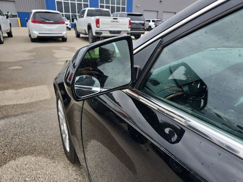 Used 2012 Cadillac CTS Luxury RWD image 5