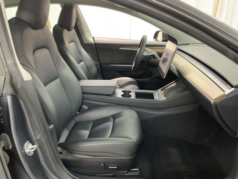 Used 2023 Tesla Model 3 Standard Range image 26