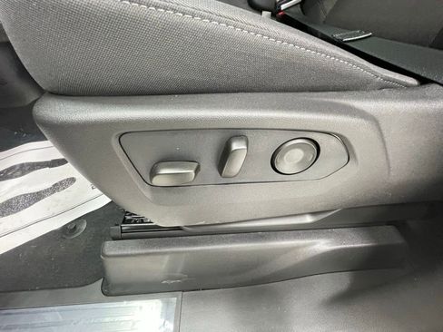 New 2026 GMC Sierra 1500 SLE image 16