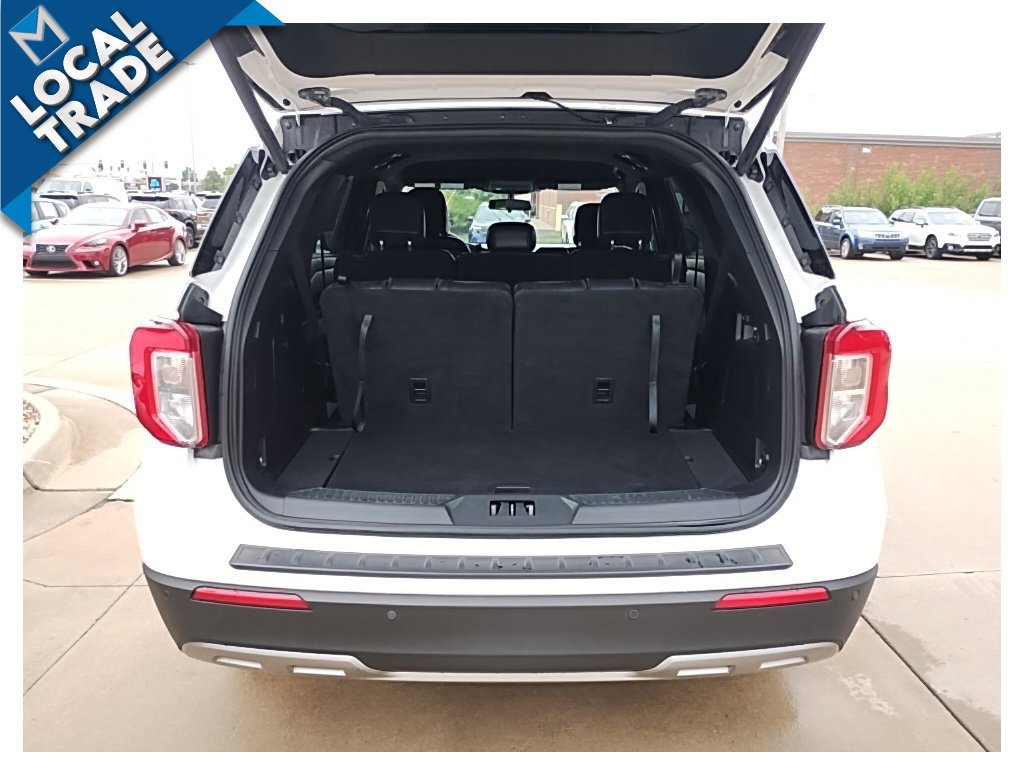 Used 2020 Ford Explorer XLT w/ Equipment Group 202A AWD/4WD image 32