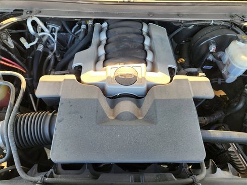 Used 2019 Cadillac Escalade ESV Platinum image 34