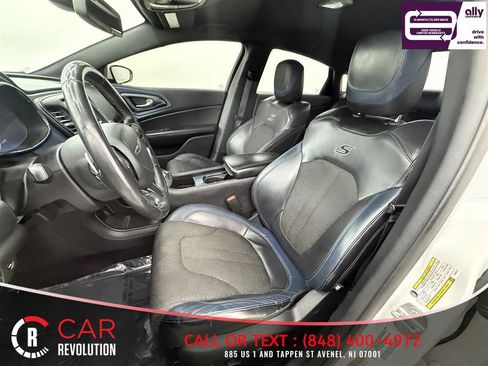 Used 2015 Chrysler 200 S w/ Navigation & Sound Group I FWD image 10