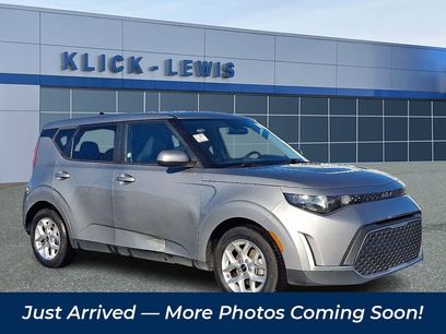 Used 2023 Kia Soul LX w/ Option Group 015
