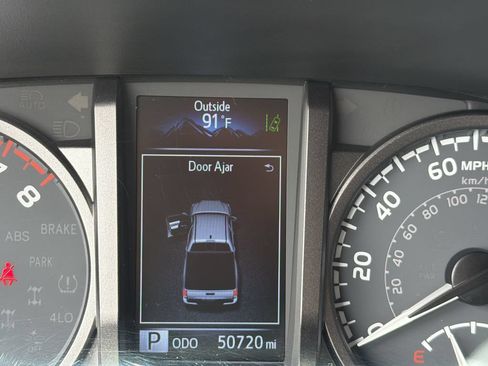 Used 2022 Toyota Tacoma TRD Pro AWD/4WD image 35