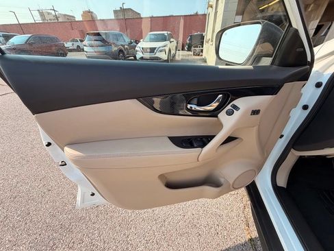Used 2020 Nissan Rogue SL w/ Premium Package FWD image 13