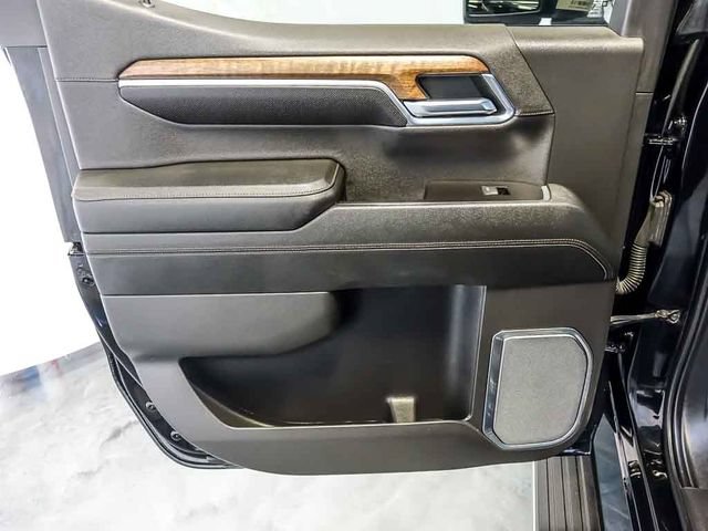 Certified 2023 Chevrolet Silverado 1500 High Country w/ High Country Premium Package AWD/4WD image 30