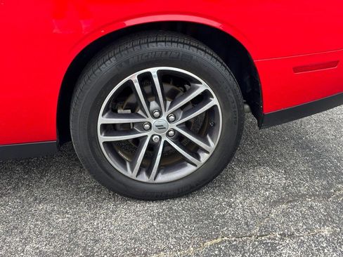 Used 2019 Dodge Challenger SXT w/ Plus Package AWD/4WD image 9