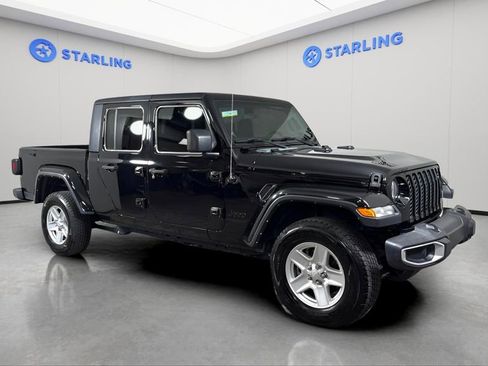 Used 2022 Jeep Gladiator Sport image 14