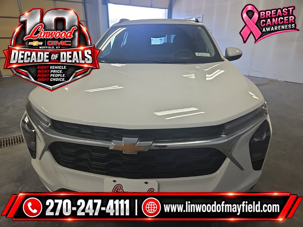 Used 2026 Chevrolet Trax LT FWD image 3