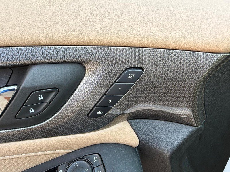 Used 2023 Chevrolet Traverse Premier w/ LPO, Floor Liner Package AWD/4WD image 22