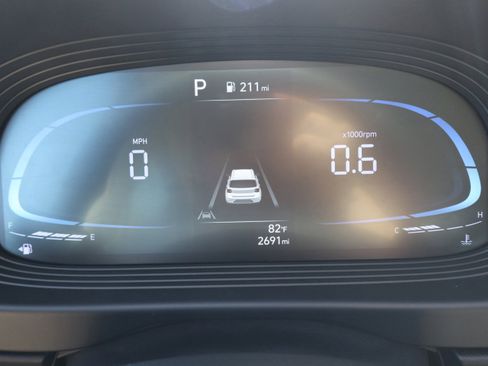 Used 2024 Hyundai Venue SEL image 28