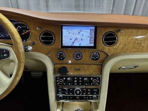Used 2012 Bentley Mulsanne image 26
