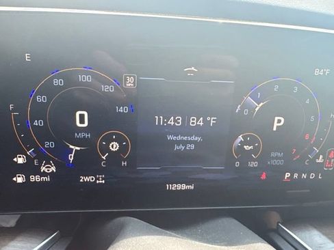 Used 2026 Chevrolet Suburban High Country AWD/4WD image 10