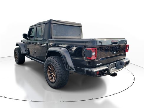 Used 2021 Jeep Gladiator Overland AWD/4WD image 6