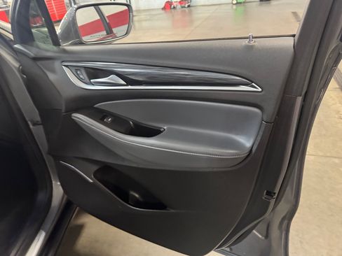 Used 2018 Buick Enclave Essence w/ Trailering Package FWD image 18