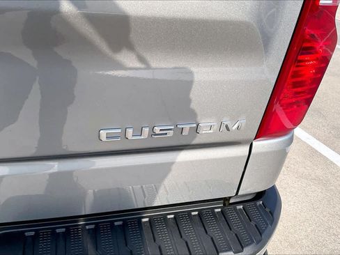 Used 2023 Chevrolet Silverado 1500 Custom AWD/4WD image 10