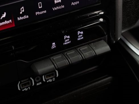 Used 2025 RAM 1500 Big Horn image 35