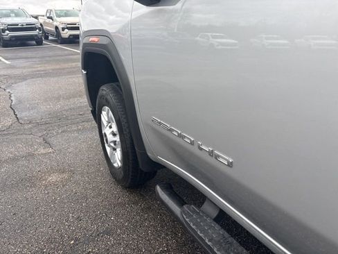 Used 2022 GMC Sierra 2500 SLE w/ SLE Value Package; image 24