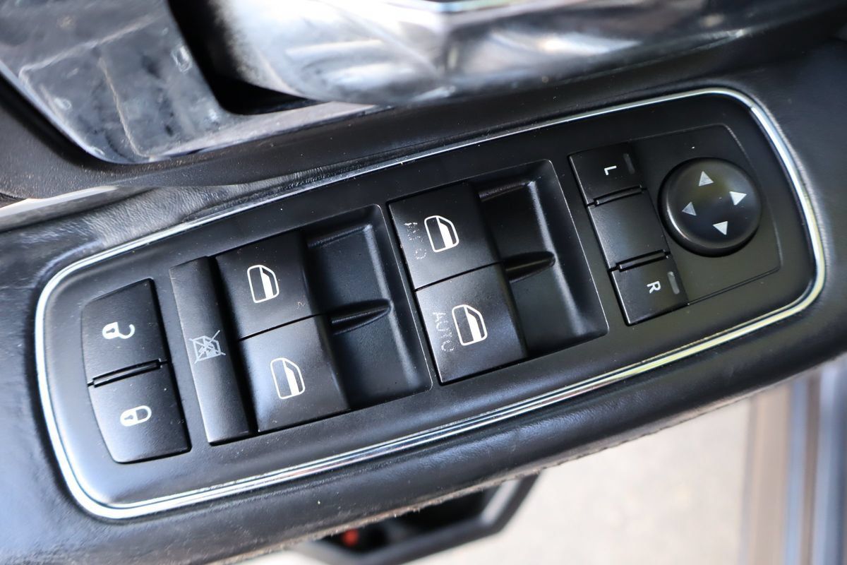 Used 2016 RAM 1500 Limited AWD/4WD image 27