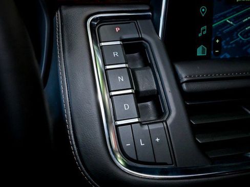 Used 2024 Chevrolet Suburban High Country image 46