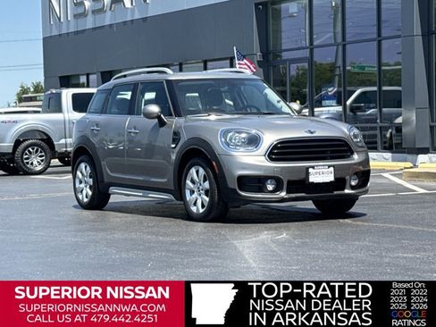 Used 2018 MINI Cooper Countryman FWD image 1