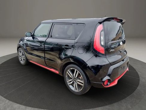 Used 2015 Kia Soul + image 3