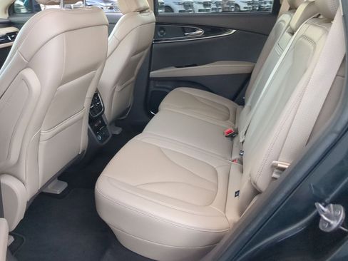 Used 2023 Lincoln Nautilus Reserve w/ Luxury Package image 22